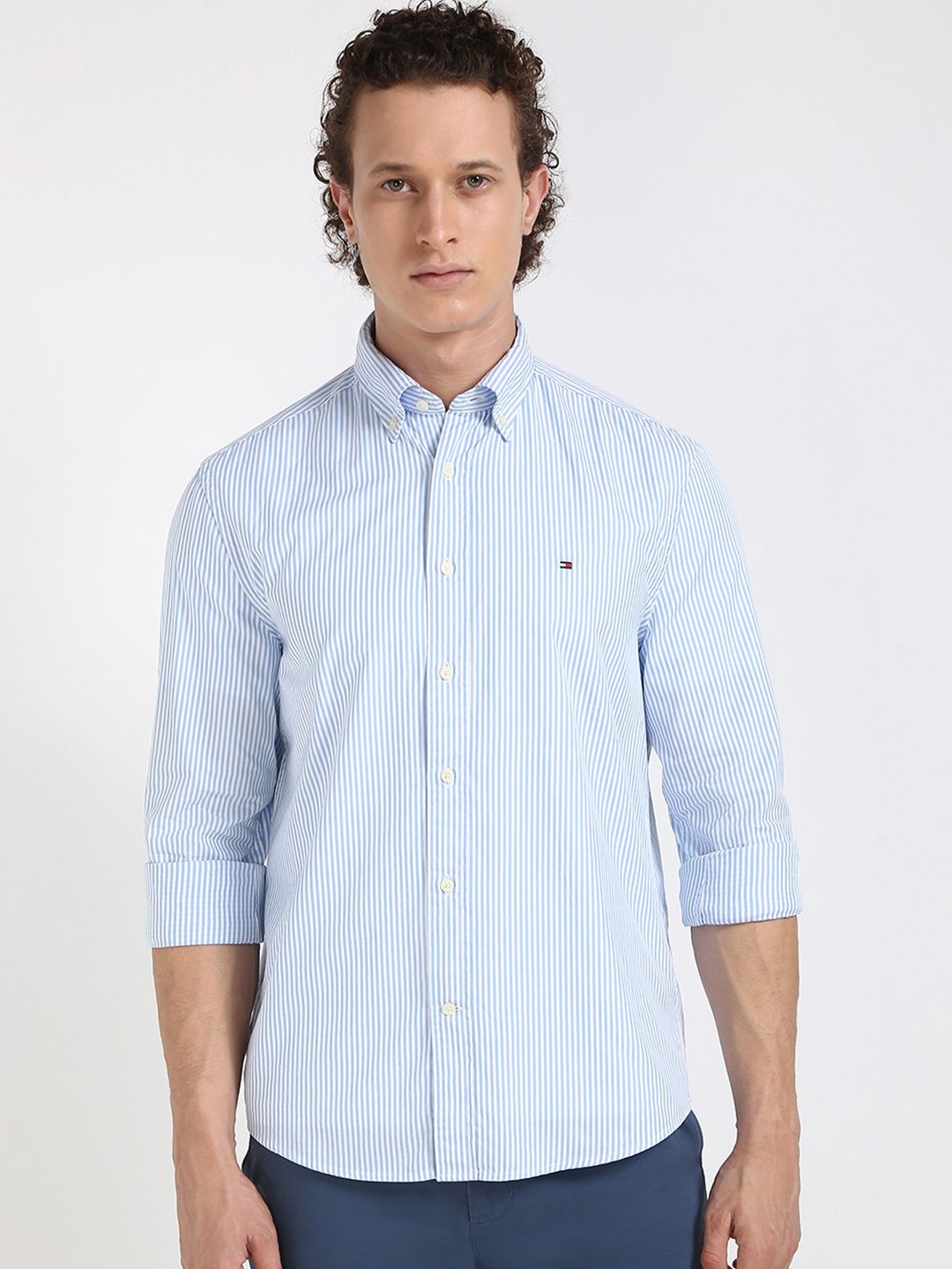 

Tommy Hilfiger Men Button-Down Collar Micro Checked Cotton Casual Shirt, Blue