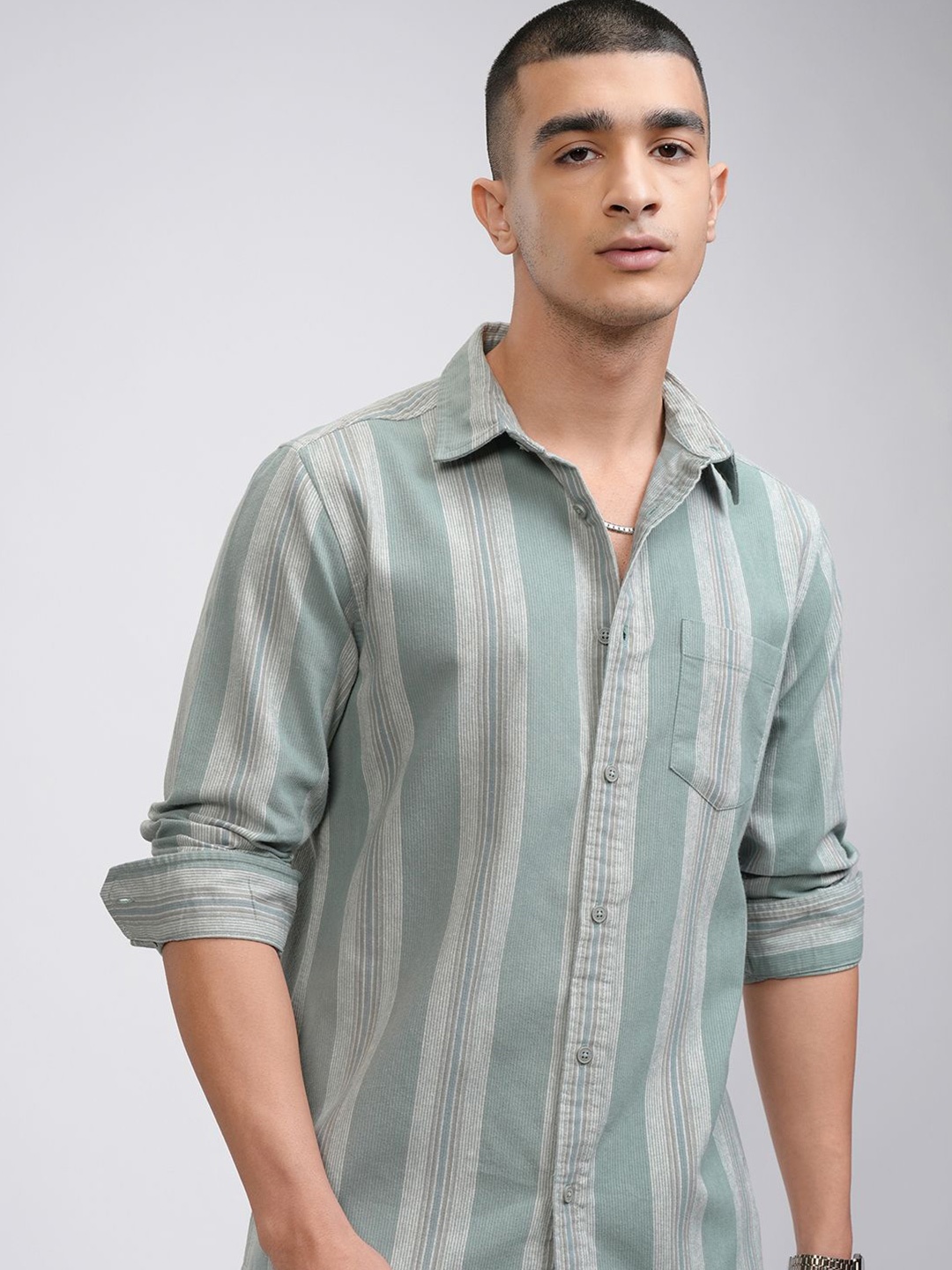 

HIGHLANDER Men Spread Collar Vertical Striped Cotton Casual Shirt, Green