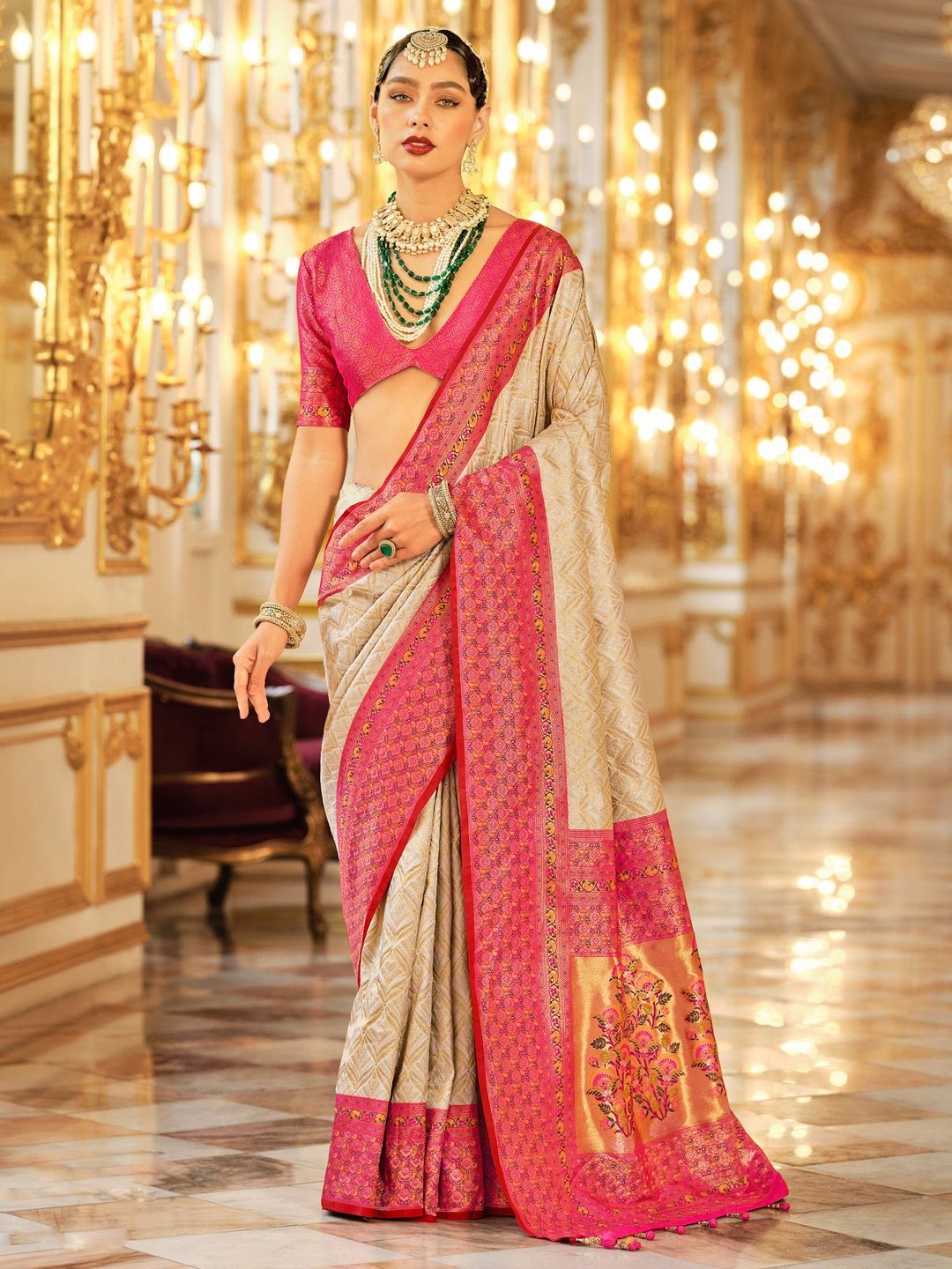 

Anouk Floral Zari Silk Blend Kanjeevaram Saree, Cream