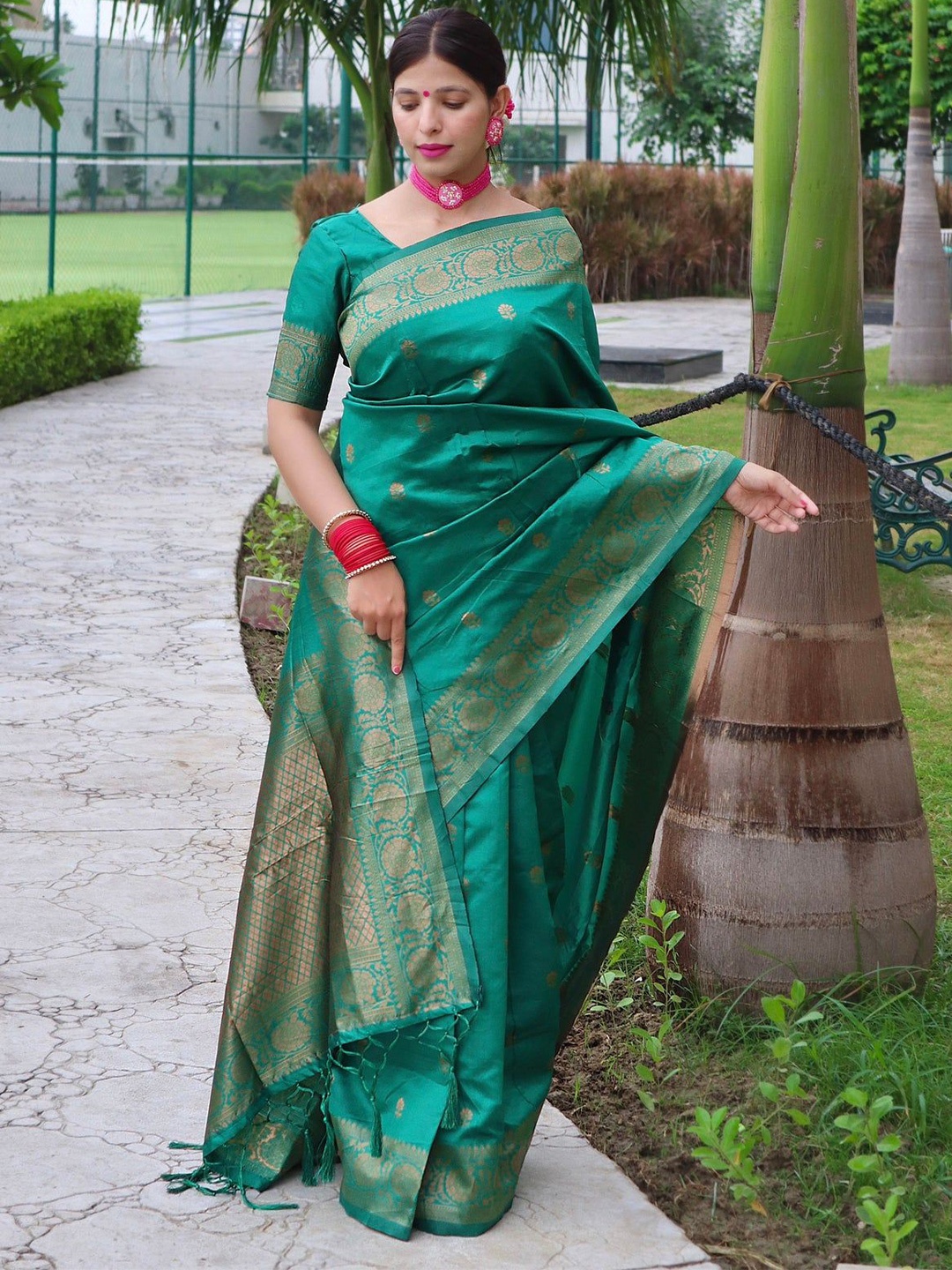 

Anouk Woven Design Banarasi Saree, Green