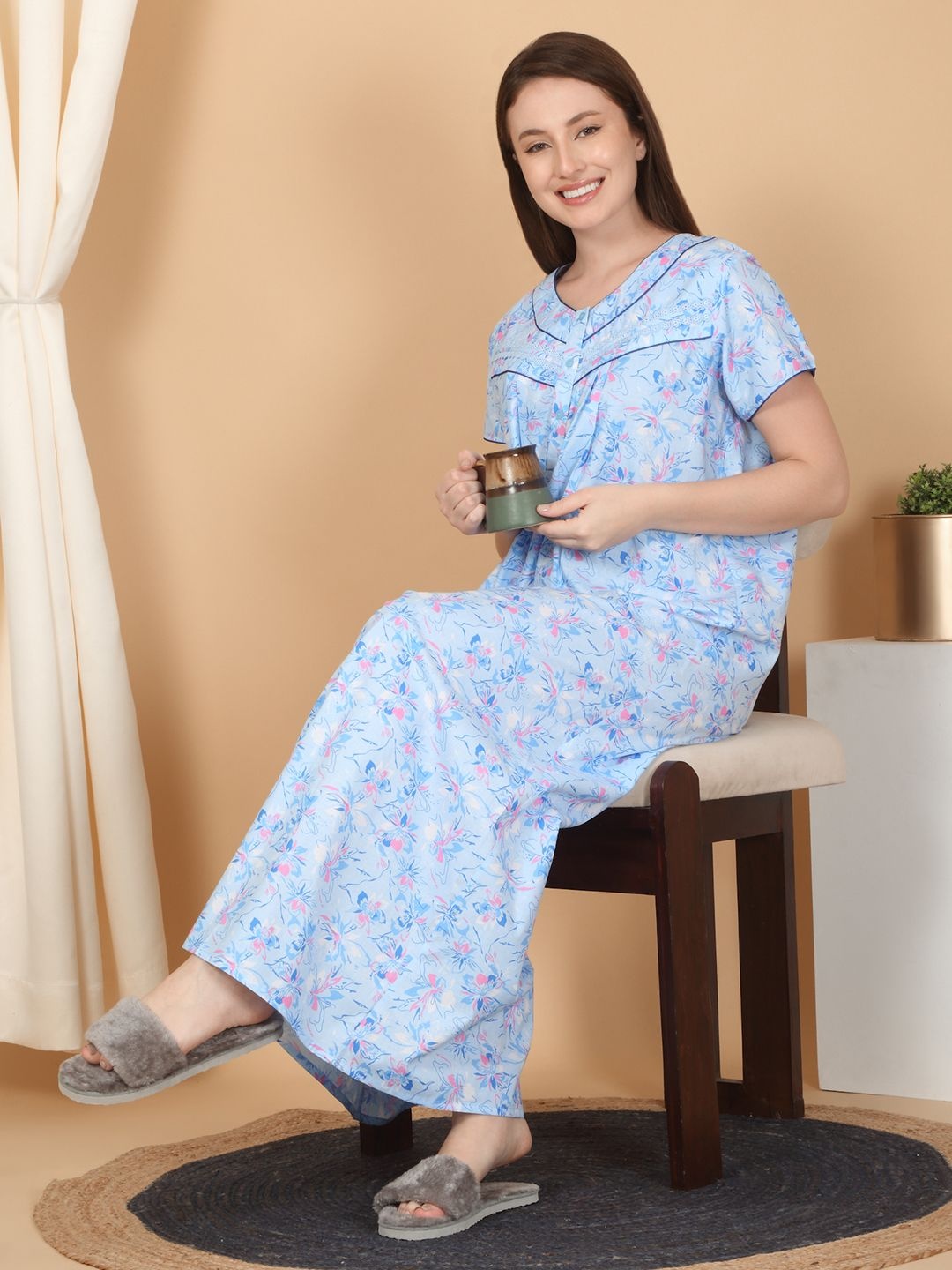 

SAANJ Women Floral Printed Pure Cotton Maxi Nightdress, Blue