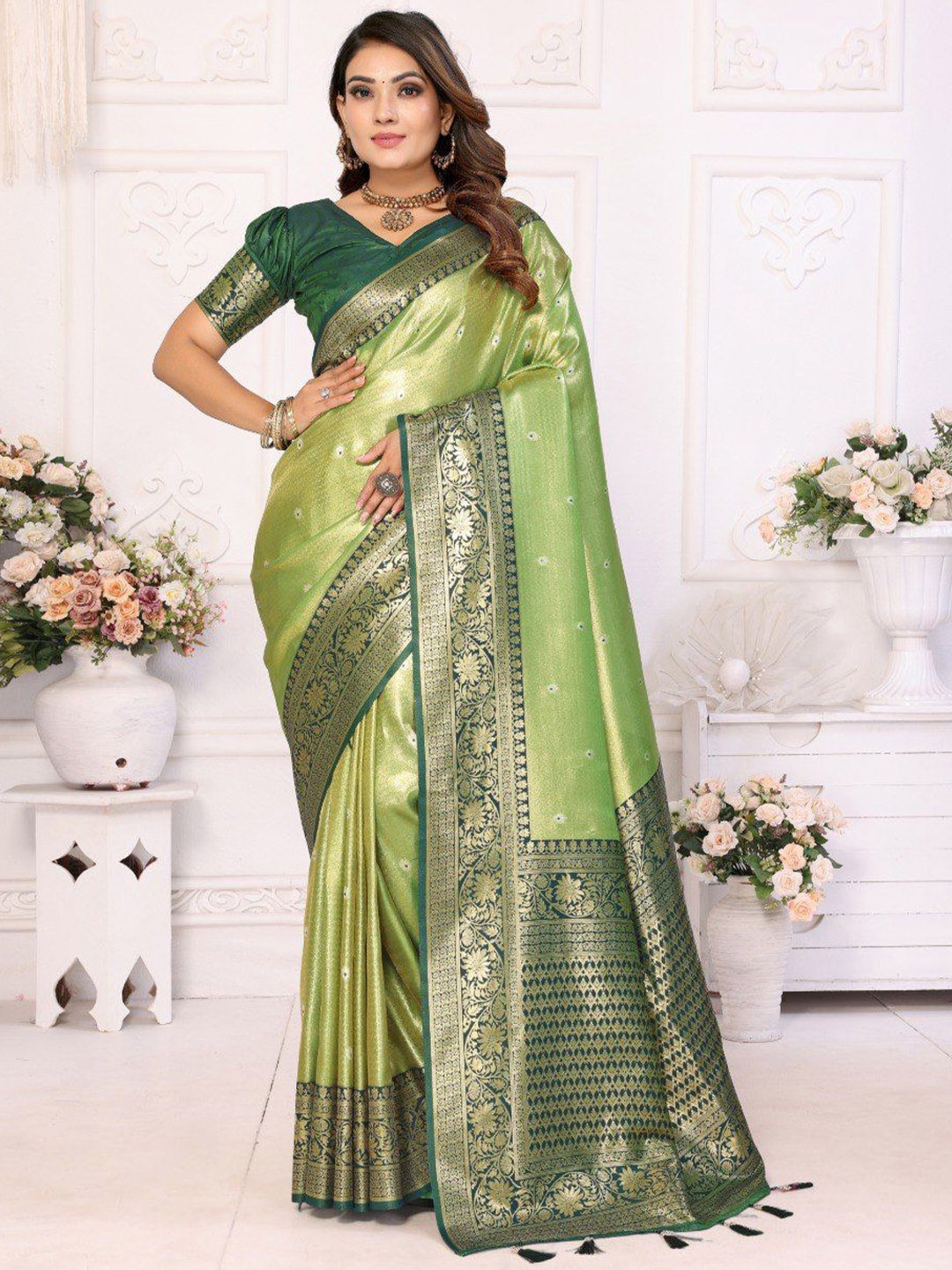 

Anaita Woven Design Zari Banarasi Saree, Green