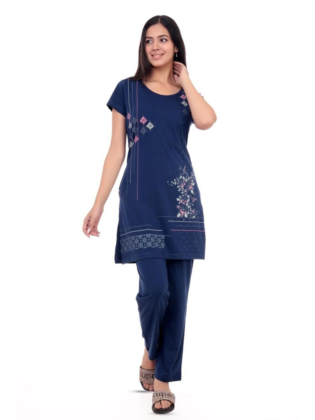 

CLINT Floral Printed Round Neck T-Shirt With Trouser, Blue