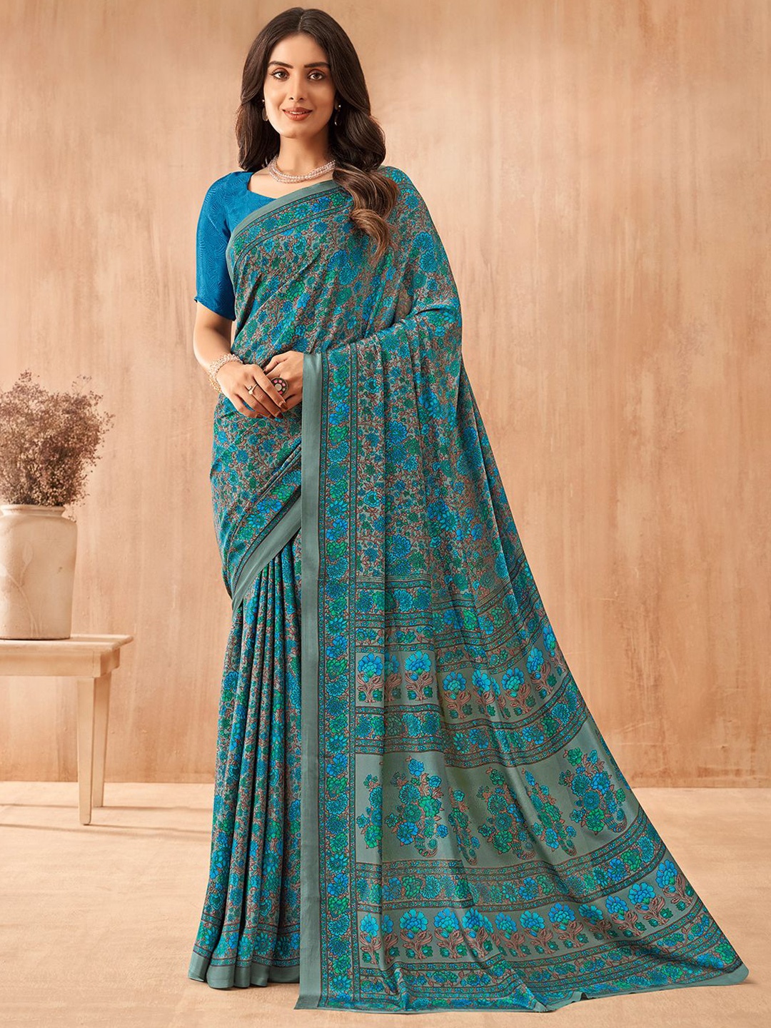 

Mitera Floral Printed Saree With Blouse Piece, Blue