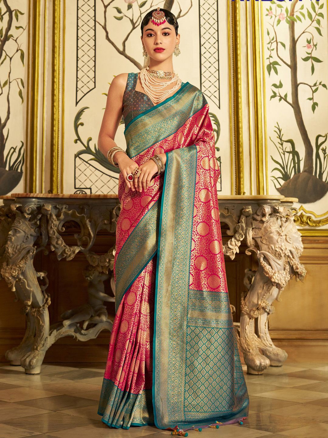 

Anouk Floral Zari Silk Blend Kanjeevaram Saree, Pink