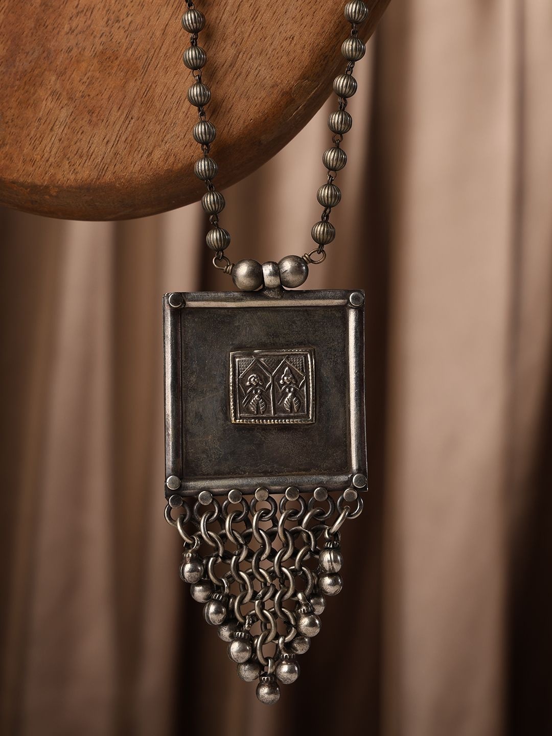 

VENI 92.5 Silver-Plated Oxidised Tribal Minimal Necklace