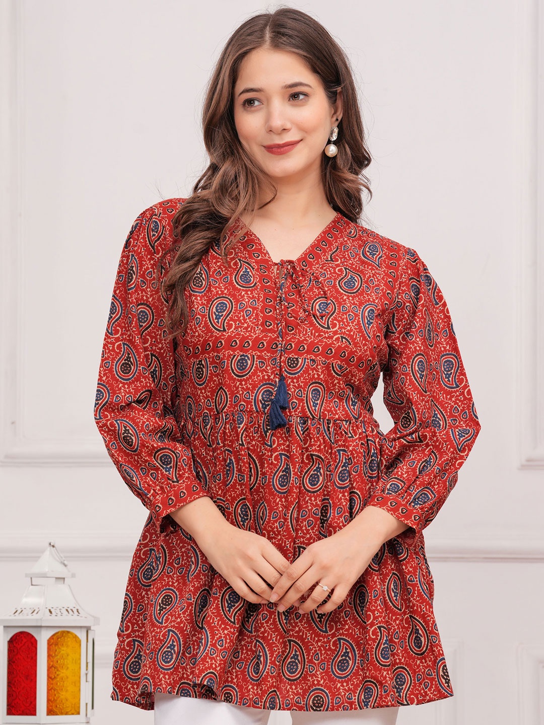 

MF ERA Women Paisley Printed Pure Cotton Kurti, Red