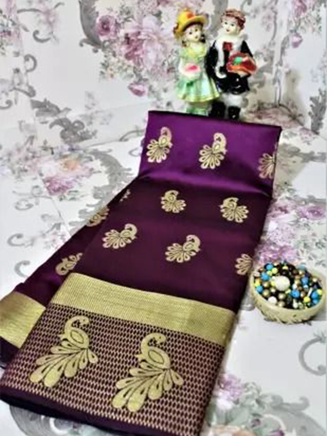 

SAADHVI Woven Design Pure Silk Saree, Burgundy