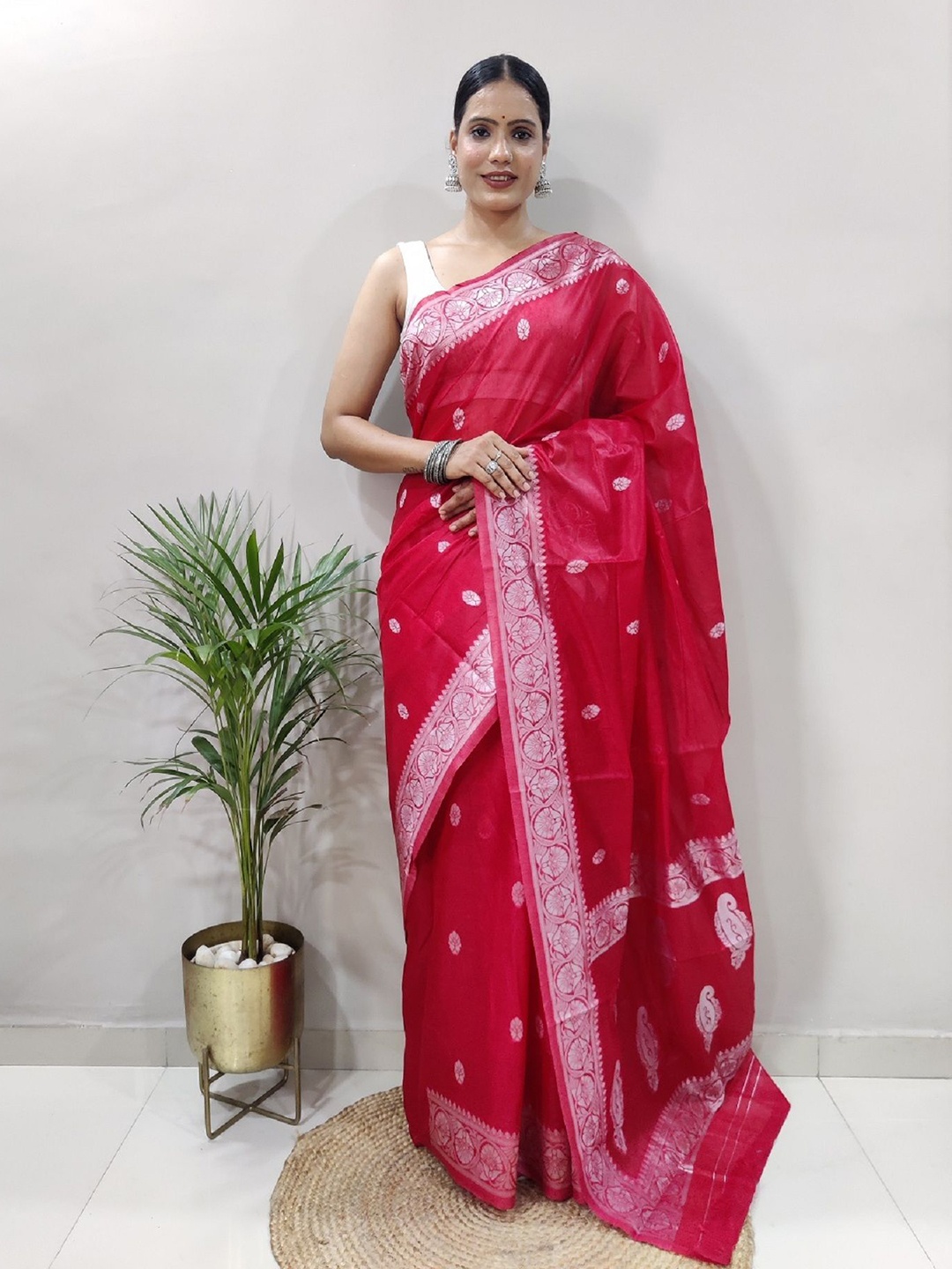 

A TO Z CART Woven Design Zari Saree With Blouse Piece, Red