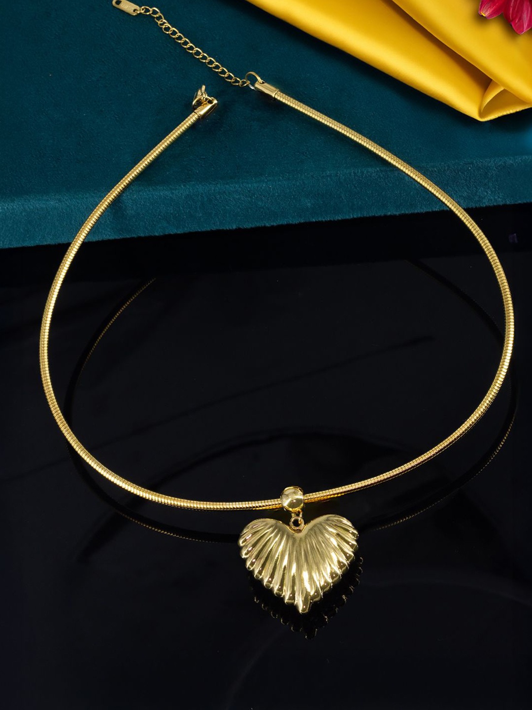 

PRIVIU Gold-Plated Stainless Steel Heart Shaped Pendant With Chain