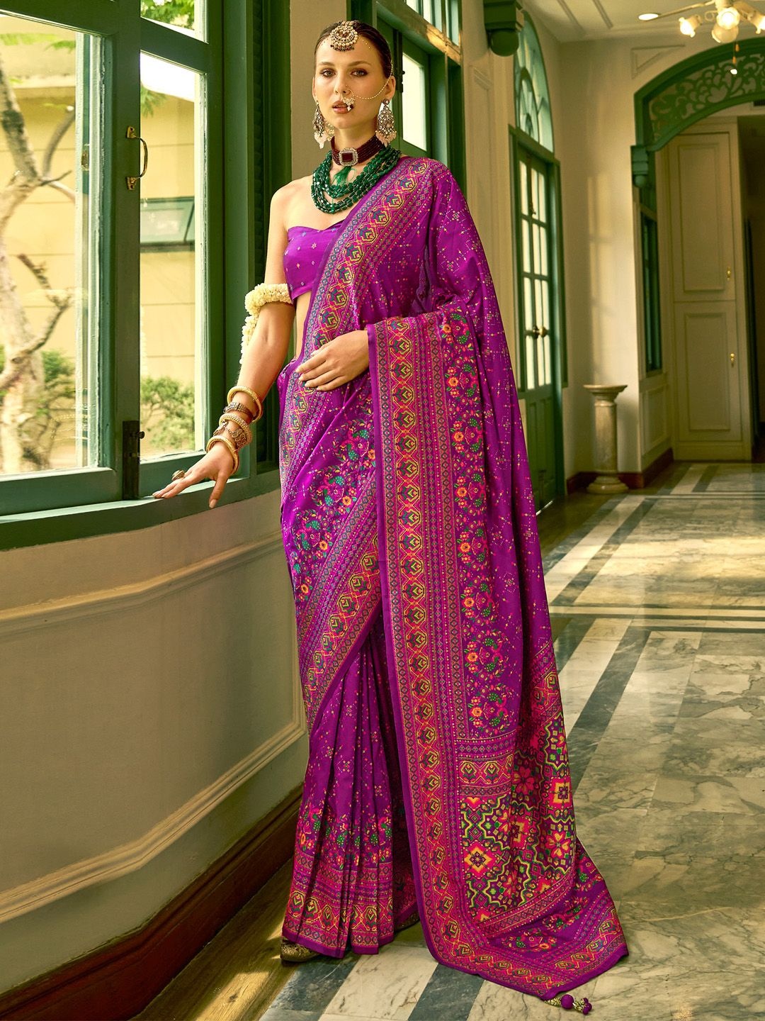

Anouk Ethnic Motifs Banarasi Saree, Magenta