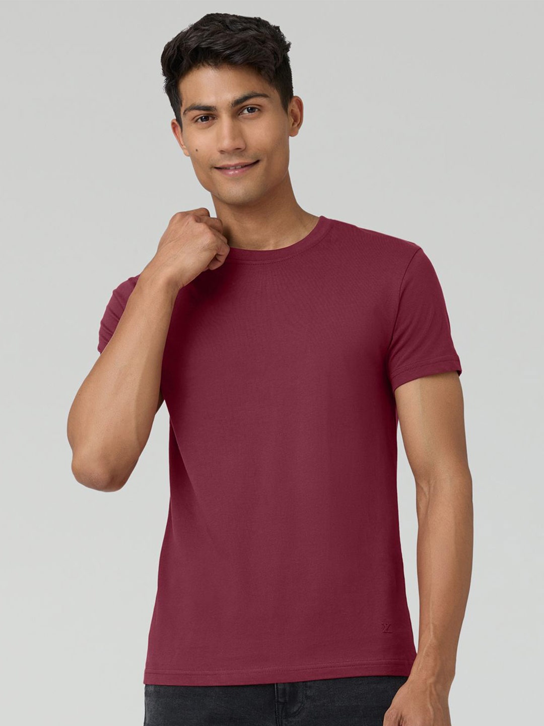 

XYXX Men Ultra Breezy, Super Combed Cotton Solid Crew Neck T-Shirt, Maroon