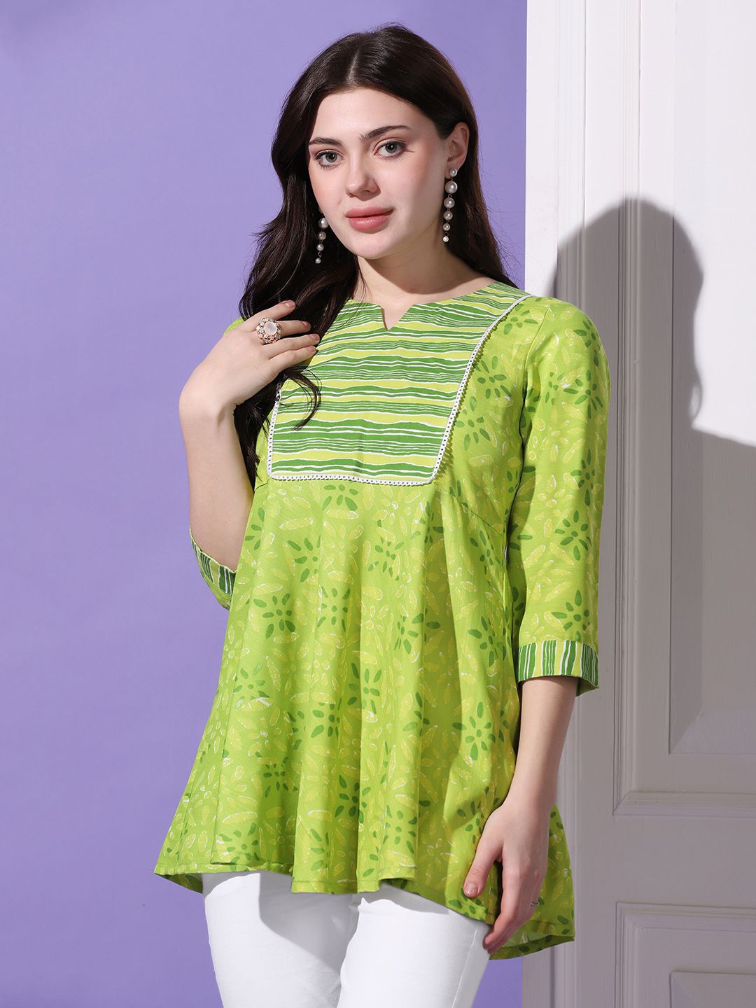 

Moda Rapido Floral Printed Cotton A-Line Top, Green