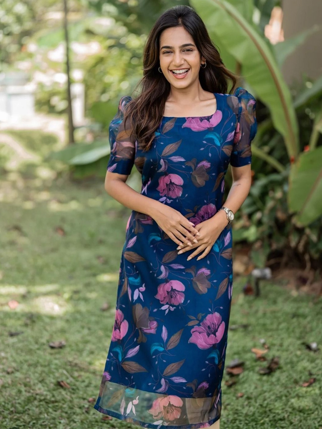 

BINDUDI Floral Printed Square Neck Puff Sleeves Pure Organza Straight Kurta, Blue