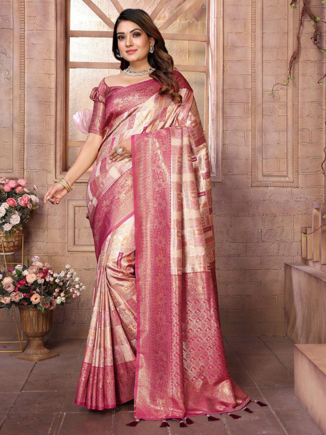

Anaita Floral Zari Banarasi Saree, Pink