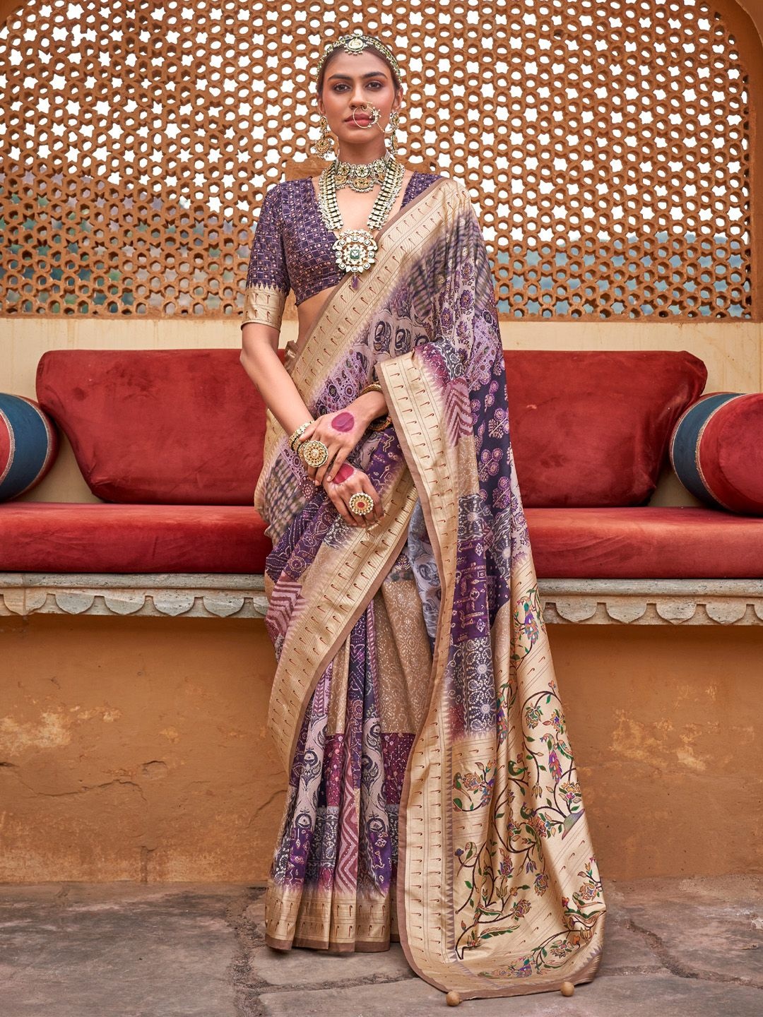 

Anouk Floral Woven Design Zari Sungudi Saree, Purple