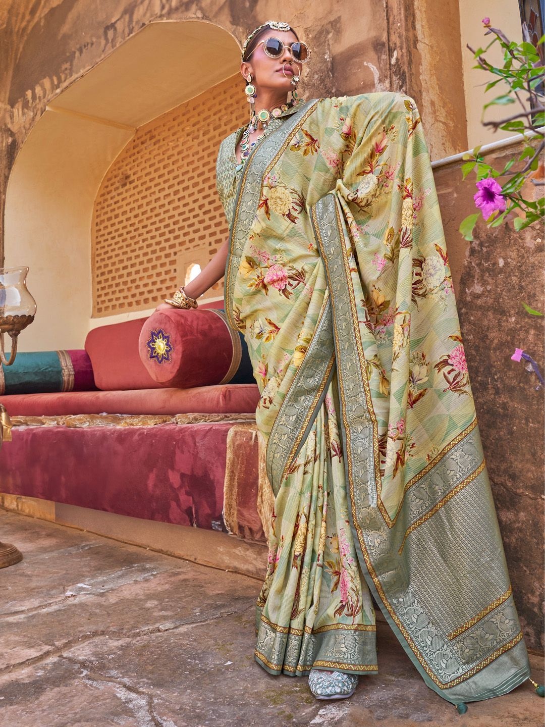 

Anouk Floral Zari Designer Sungudi Saree, Green
