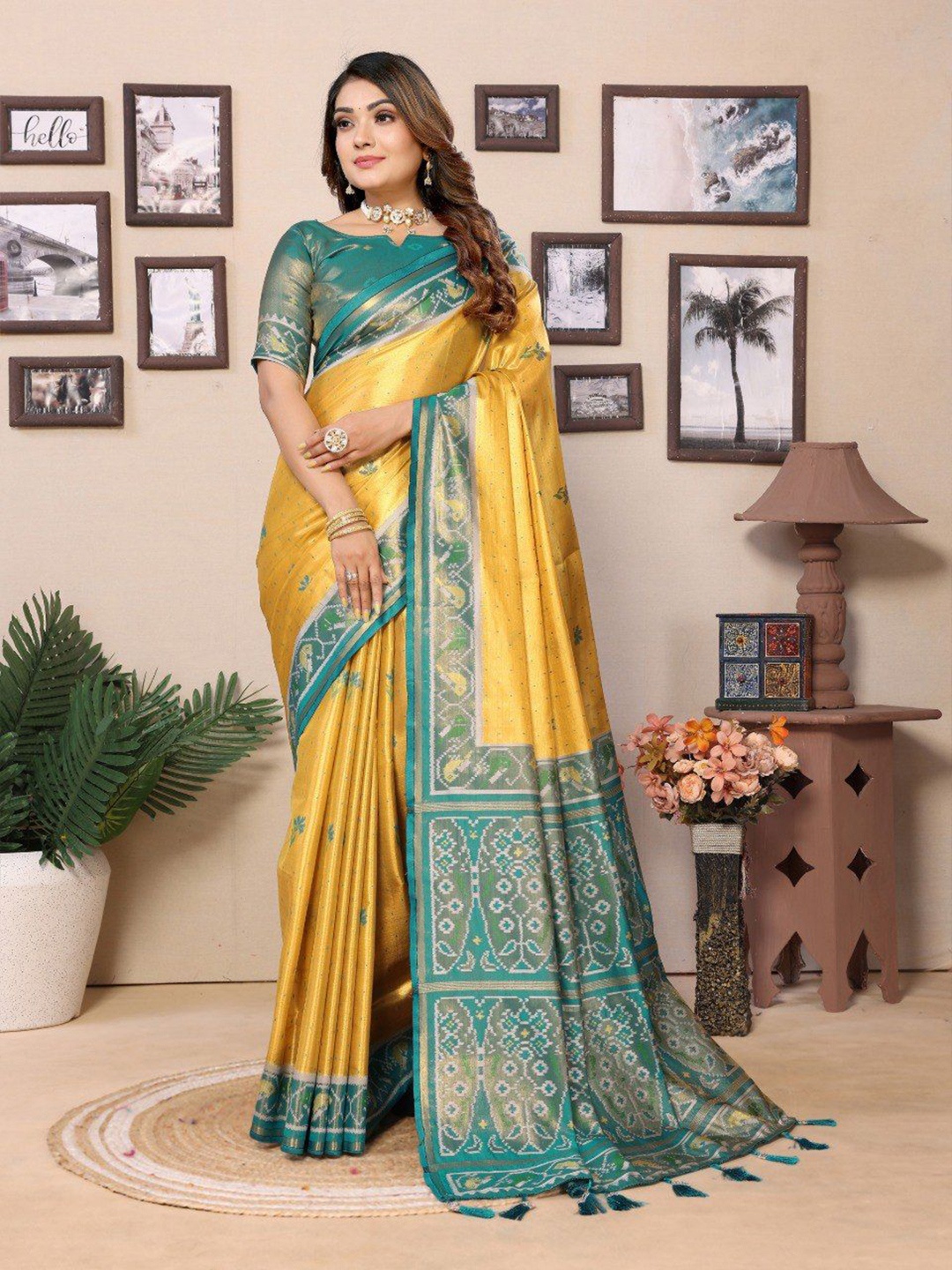 

Anaita Woven Design Zari Banarasi Saree, Yellow