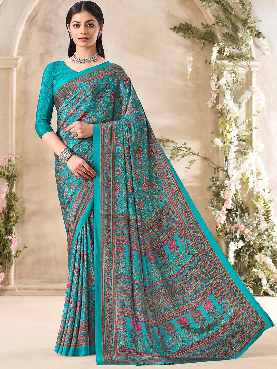 

Mitera Floral Printed Saree With Unstitched Blouse Piece, Blue