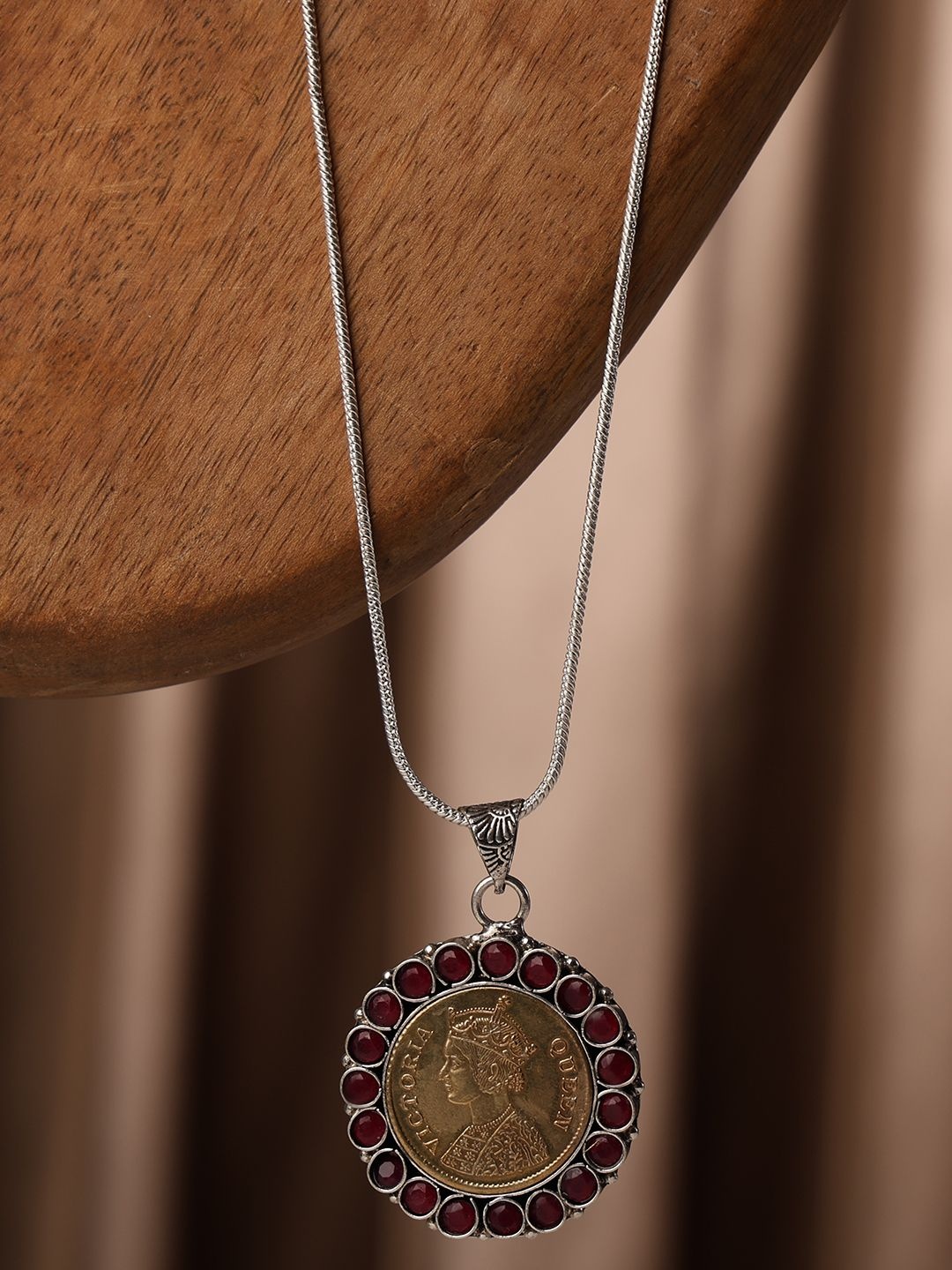 

VENI 92.5 Silver-Plated Stone Studded Oxidised Tribal Minimal Pendant With Chain