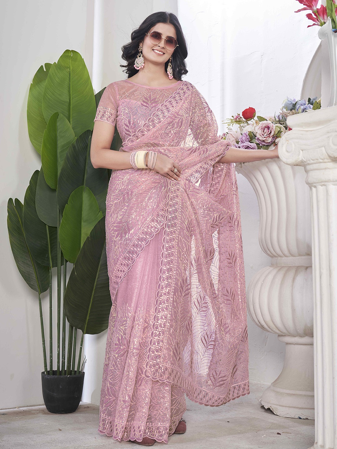 

Munir Floral Sequinned Tissue Designer Saree, Peach