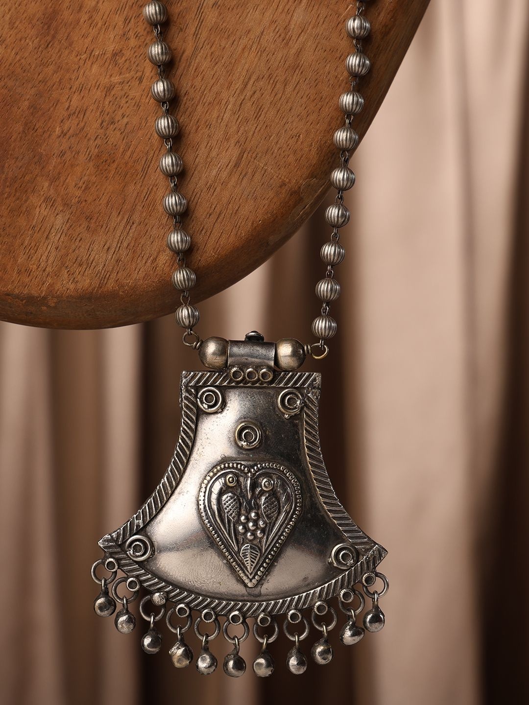 

VENI 92.5 Silver-Plated Oxidised Tribal Minimal Necklace