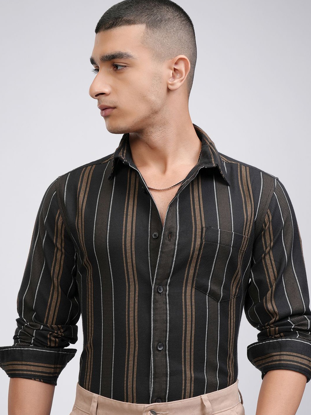 

HIGHLANDER Men Slim Fit Spread Collar Vertical Striped Cotton Casual Shirt, Black