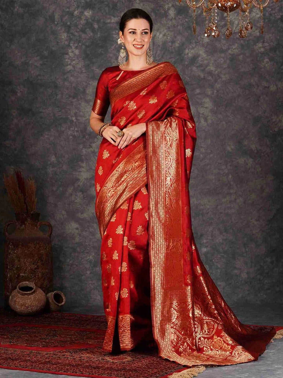 

Melok Woven Design Zari Art Silk Banarasi Saree, Red