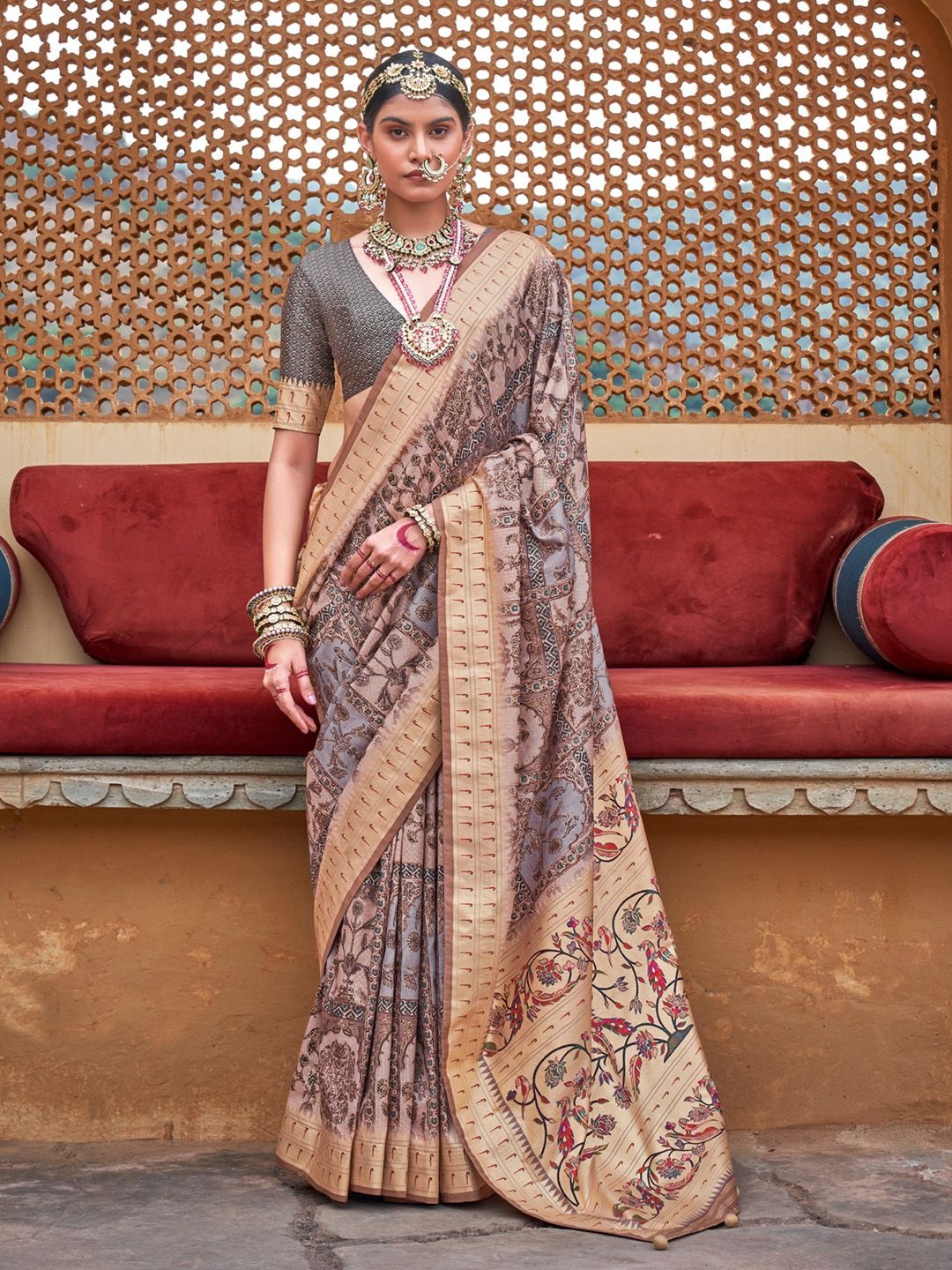 

Anouk Ethnic Motifs Zari Sungudi Saree, Beige