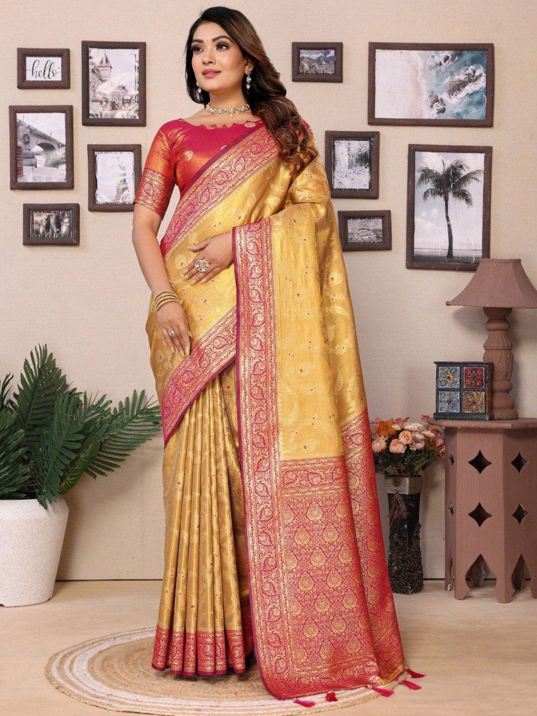 

Anaita Woven Design Zari Banarasi Saree, Gold