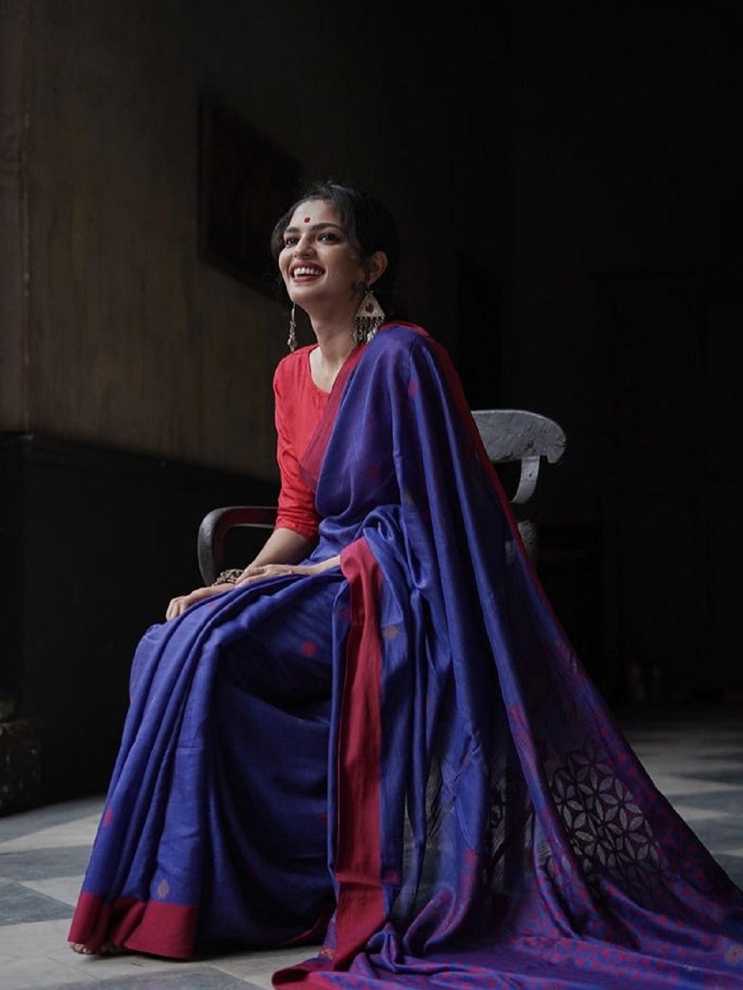 

A TO Z CART Ethnic Motifs Saree, Blue