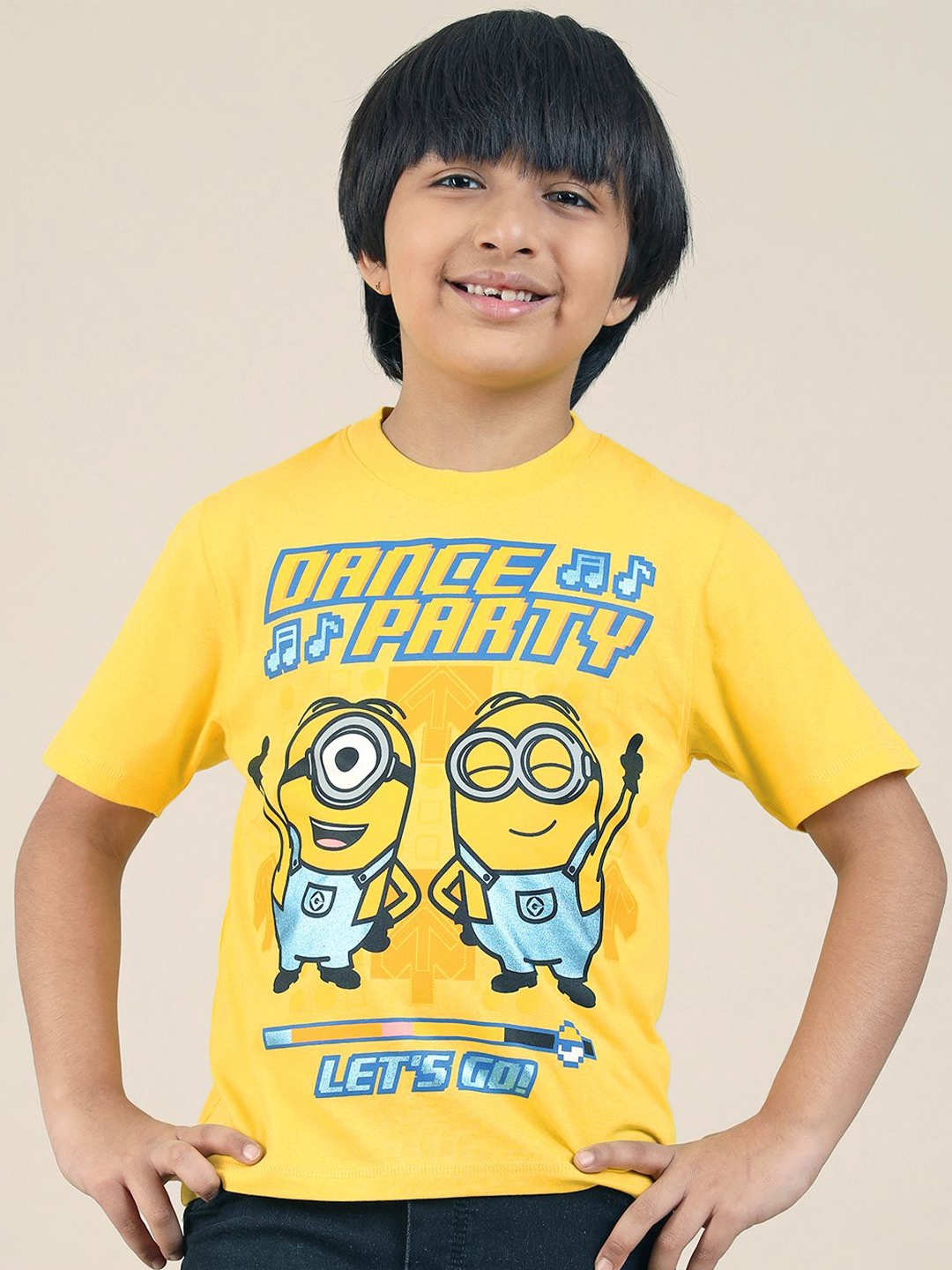 

Kids Ville Boys Minions Graphic Printed Round Neck Cotton T-shirt, Yellow