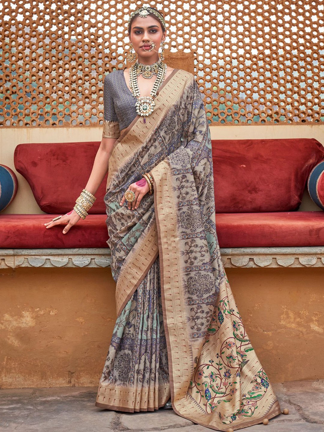 

Anouk Floral Woven Design Zari Sungudi Saree, Beige