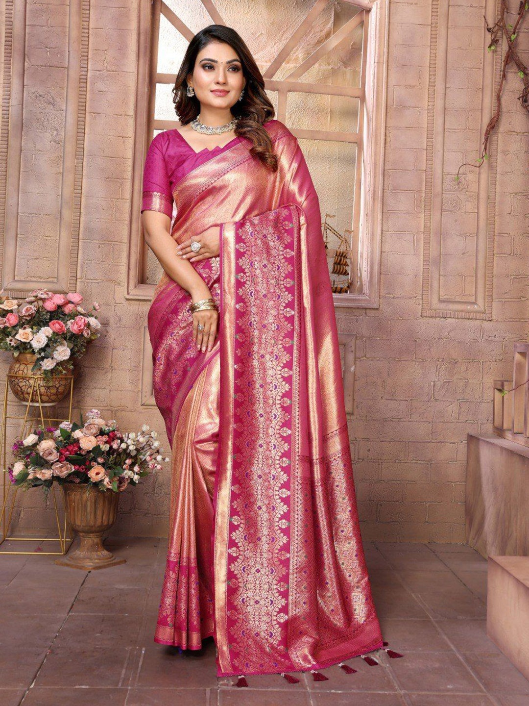 

Anaita Woven Design Zari Banarasi Saree, Peach