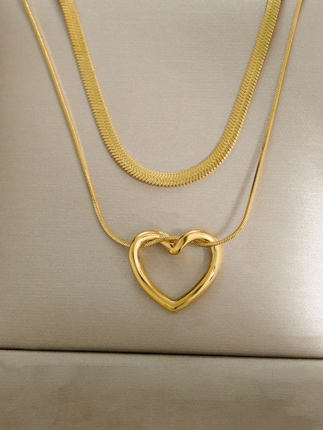 

Jewels Galaxy Gold-Plated Necklace