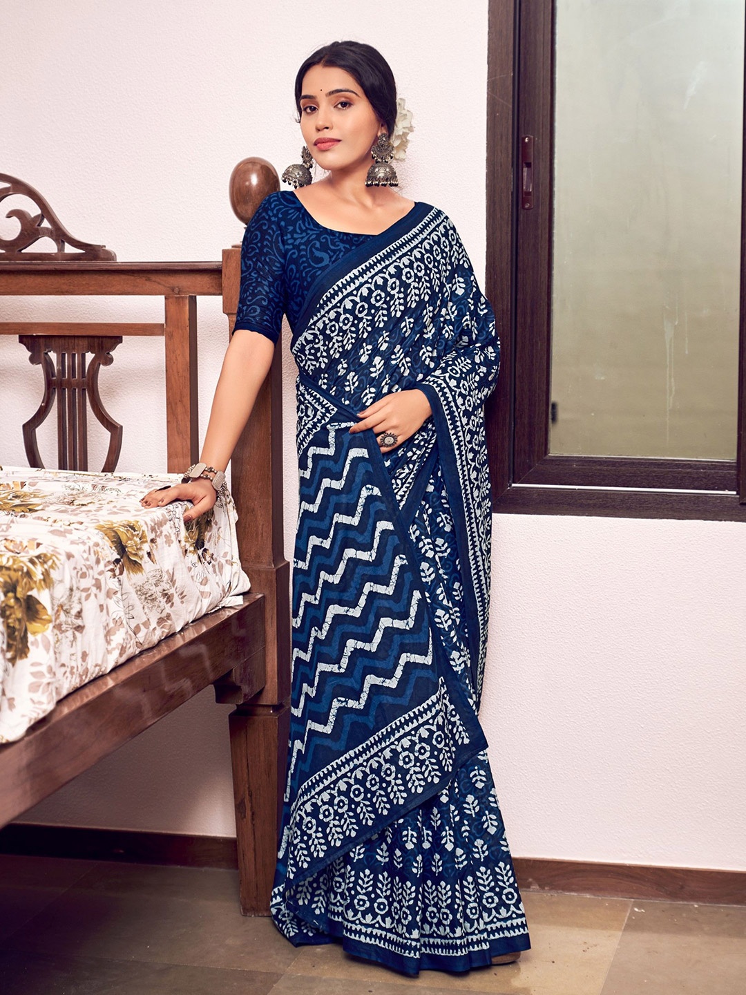 

RV CREATION Ajrak Printed Pure Cotton Bagru Saree, Blue