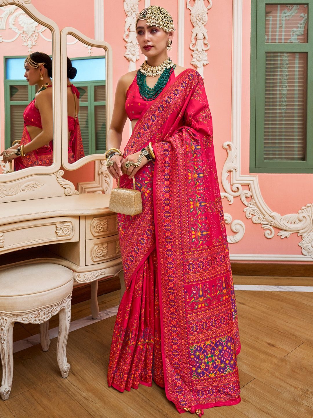 

Anouk Floral Designer Banarasi Saree, Pink