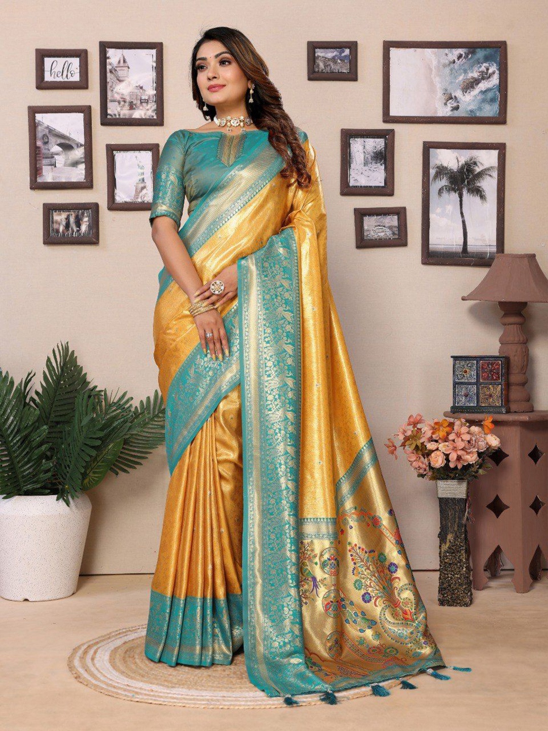 

Anaita Woven Design Zari Banarasi Saree, Gold