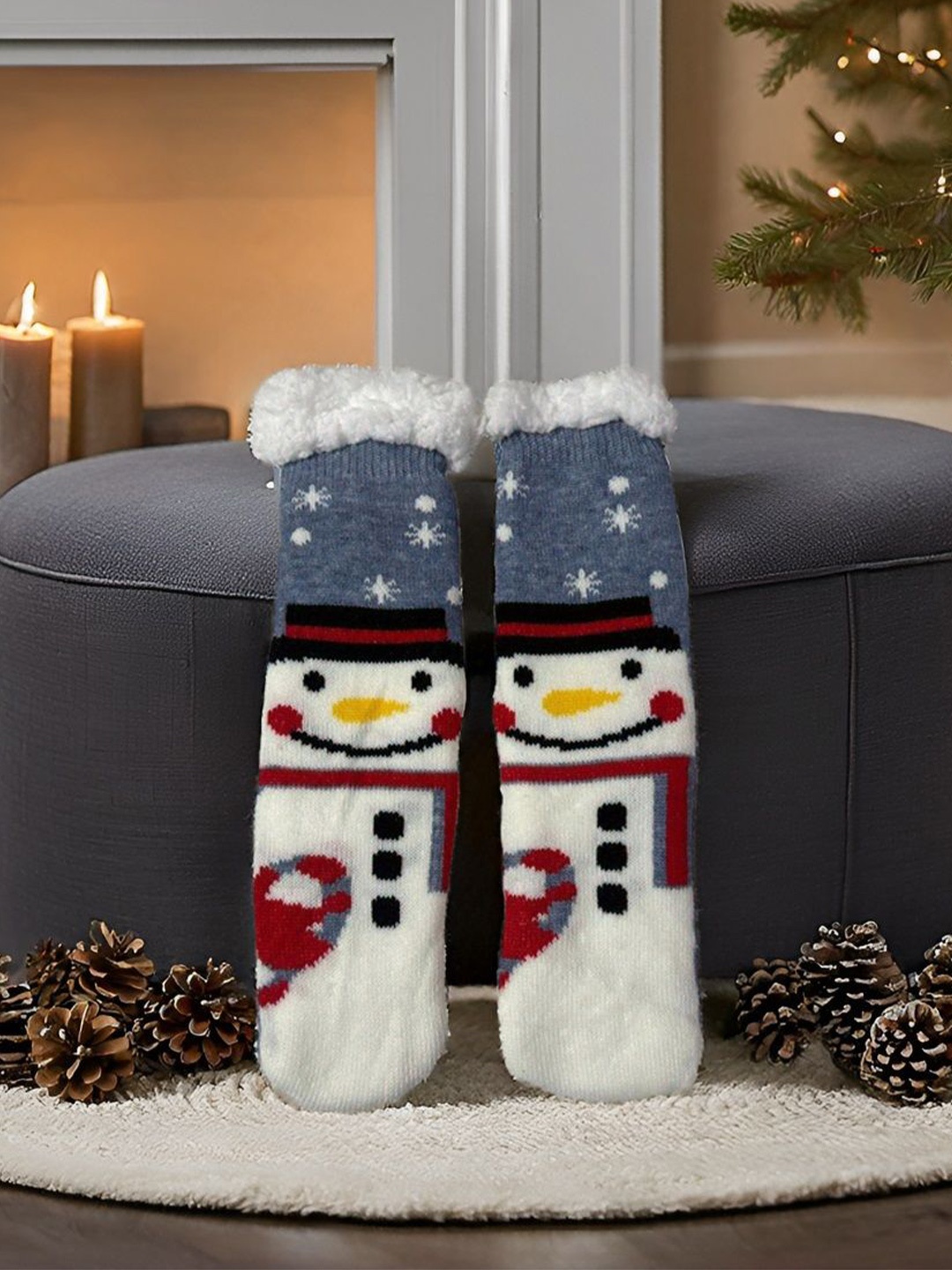 

Butterthief Unisex Patterned Calf-Length Sherpa Socks, White