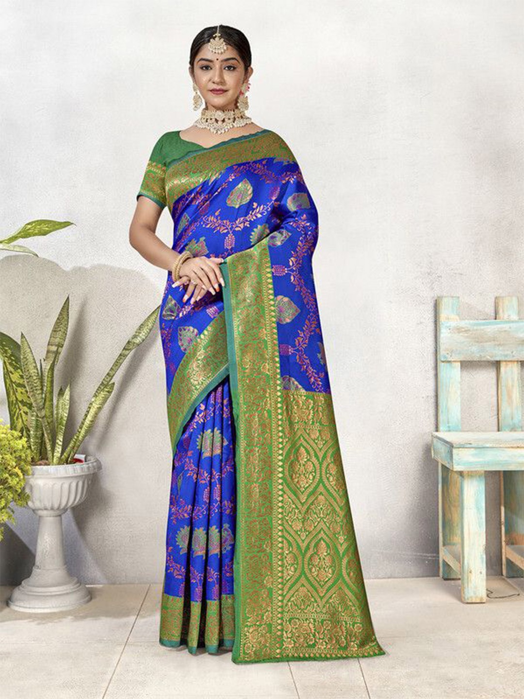 

sagarika Woven Design Zari Kanjeevaram Saree, Blue