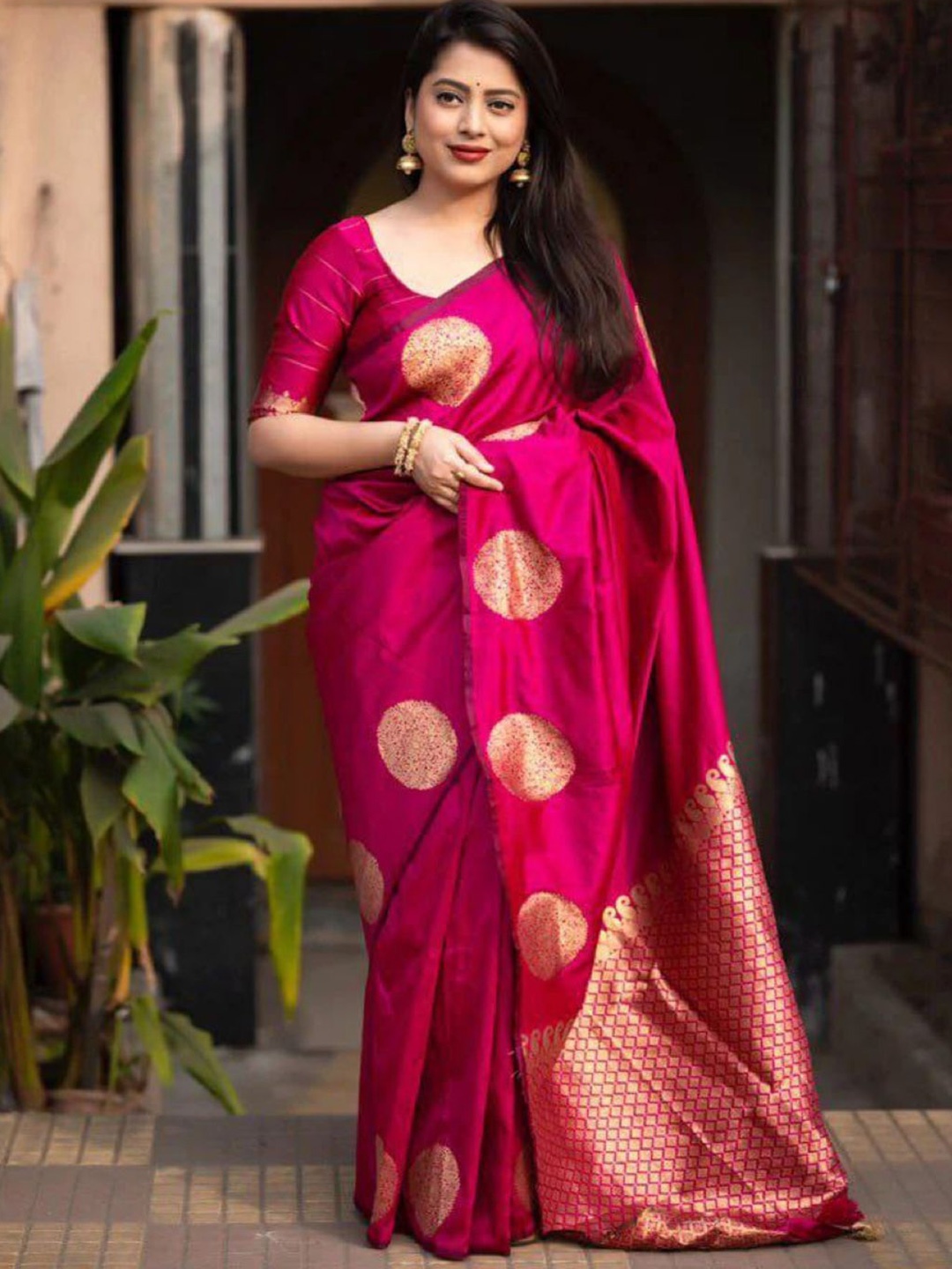 

Caracola Woven Design Zari Banarasi Saree, Purple