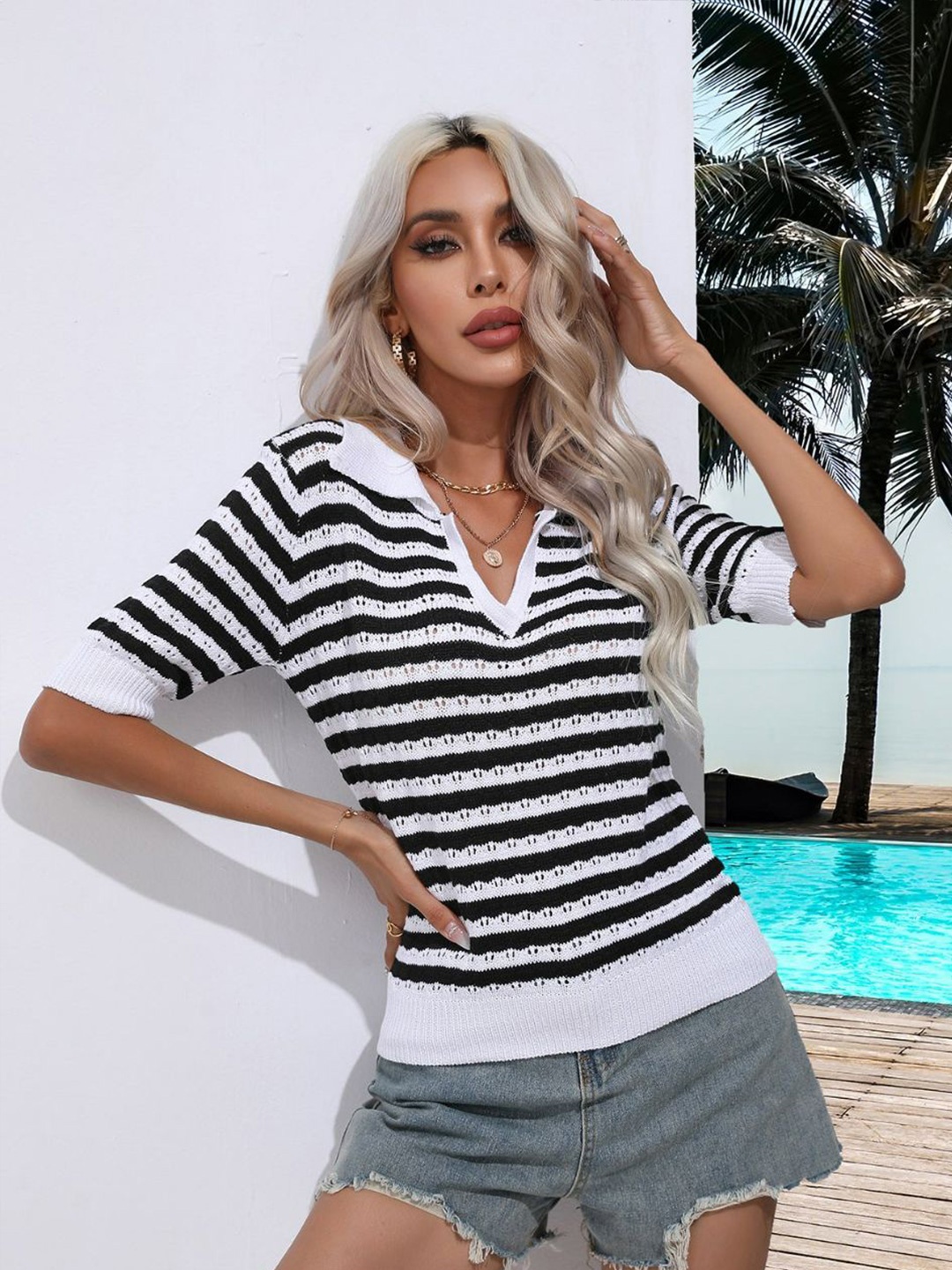 

Oh Rare Women Striped Pullover, Black