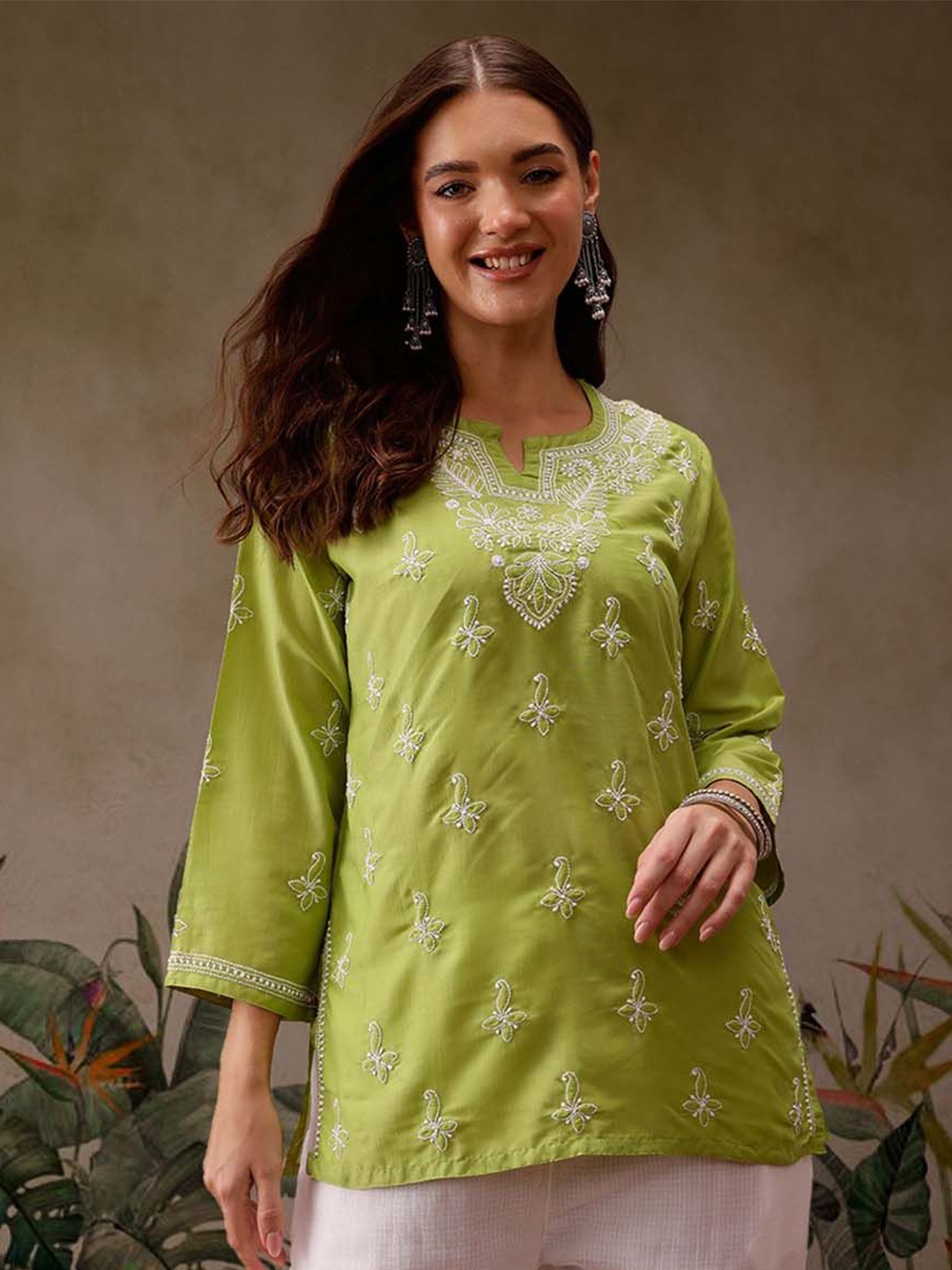 

ADA Women Ethnic Motifs Embroidered Chikankari Chikankari Kurti, Green