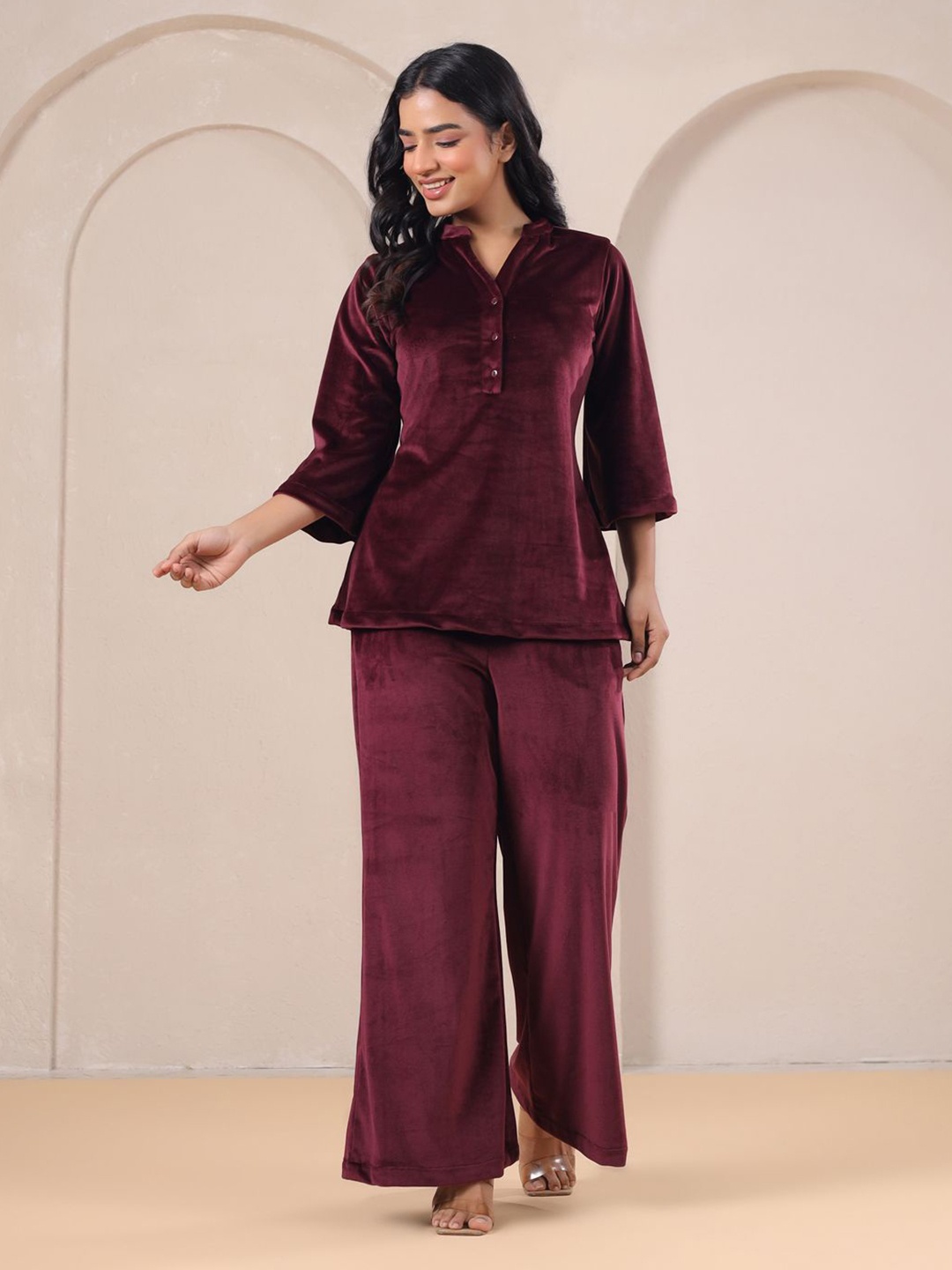 

SANSKRUTIHOMES Women Mandarin Collar Velvet Nightsuit, Maroon