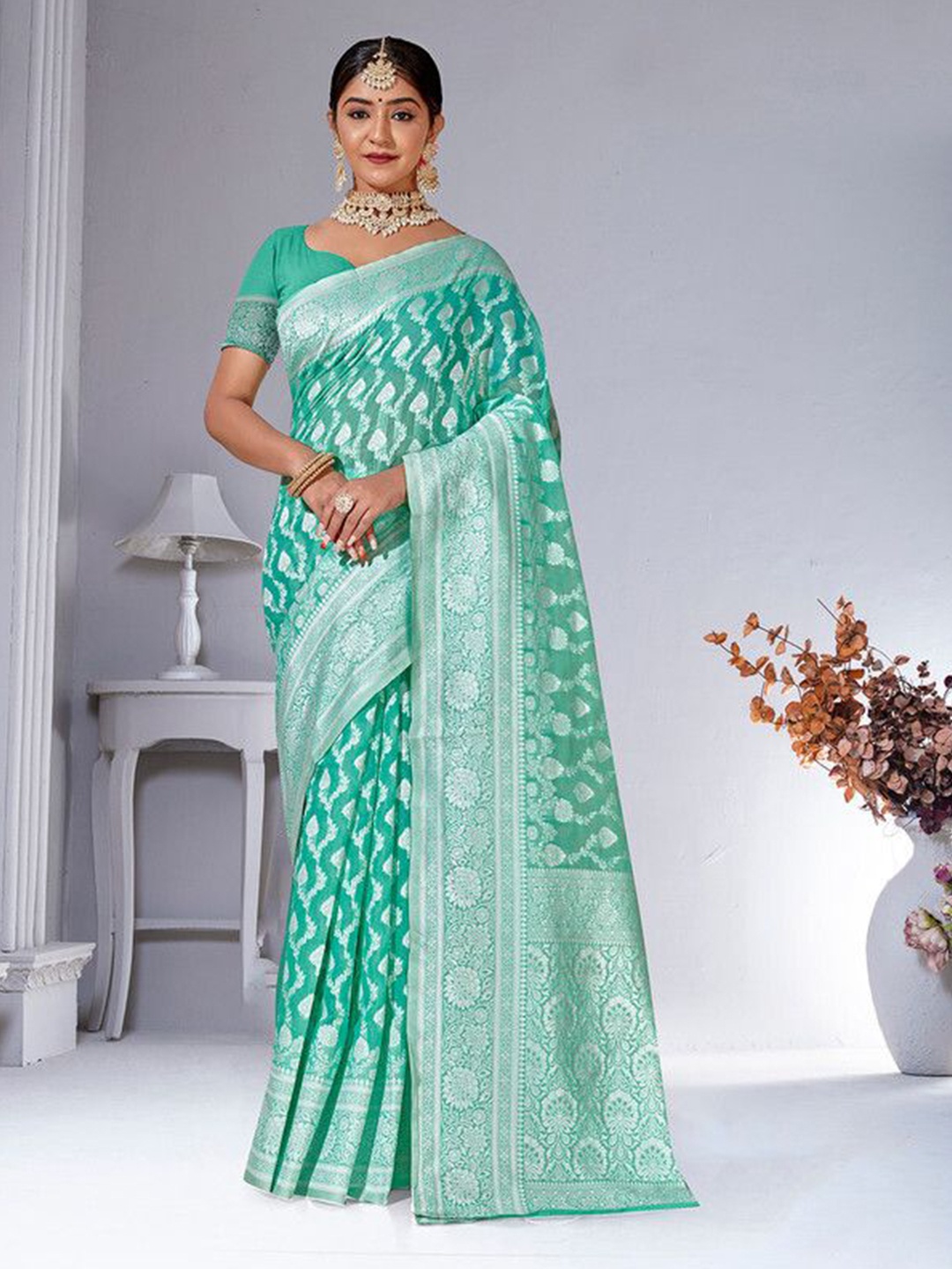 

sagarika Woven Design Zari Chanderi Saree, Green