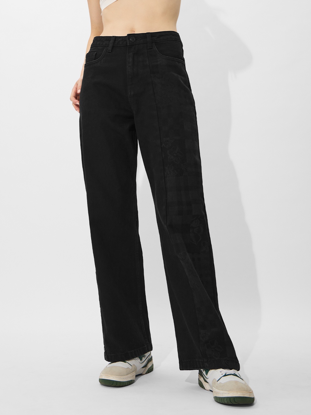 

The Souled Store Women Straight Fit Printed Stretchable Jeans, Black
