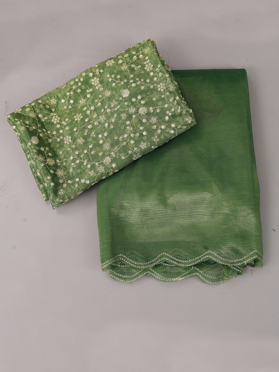 

Aika Embellished Saree, Green