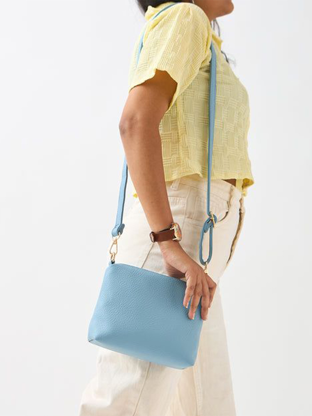 

Chumbak Skies Tote With Shoulder Strap & Scarf |Powder Blue