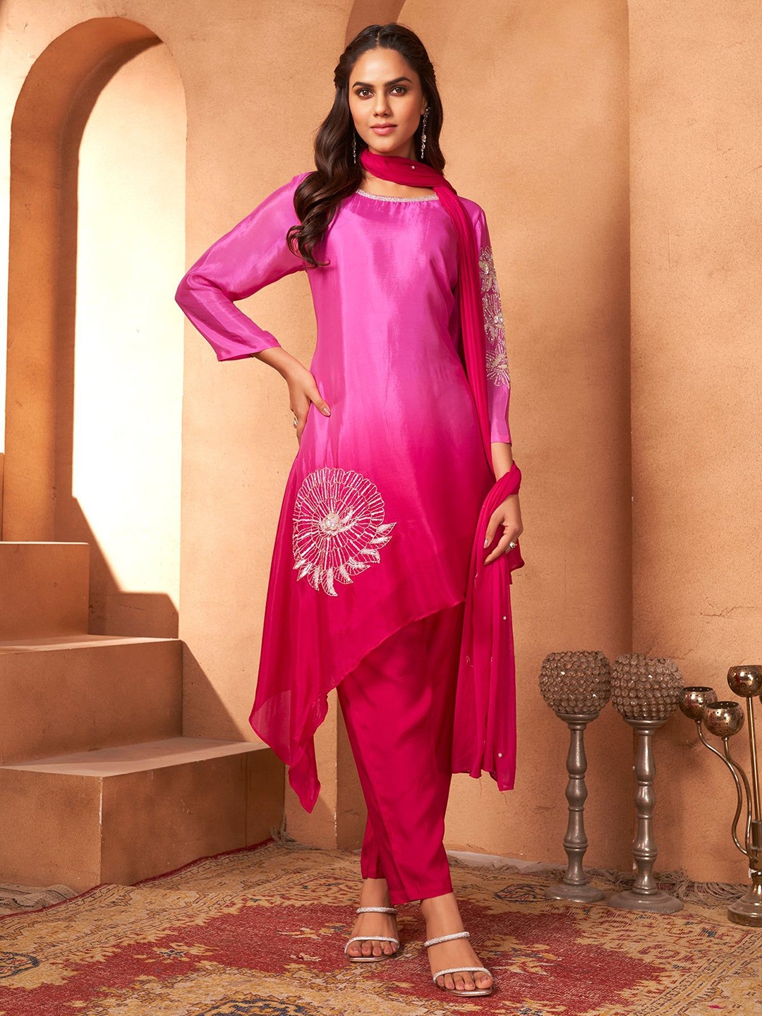 

FREYAA Women Floral Embroidered A-line Kurta And Trouser Set, Pink
