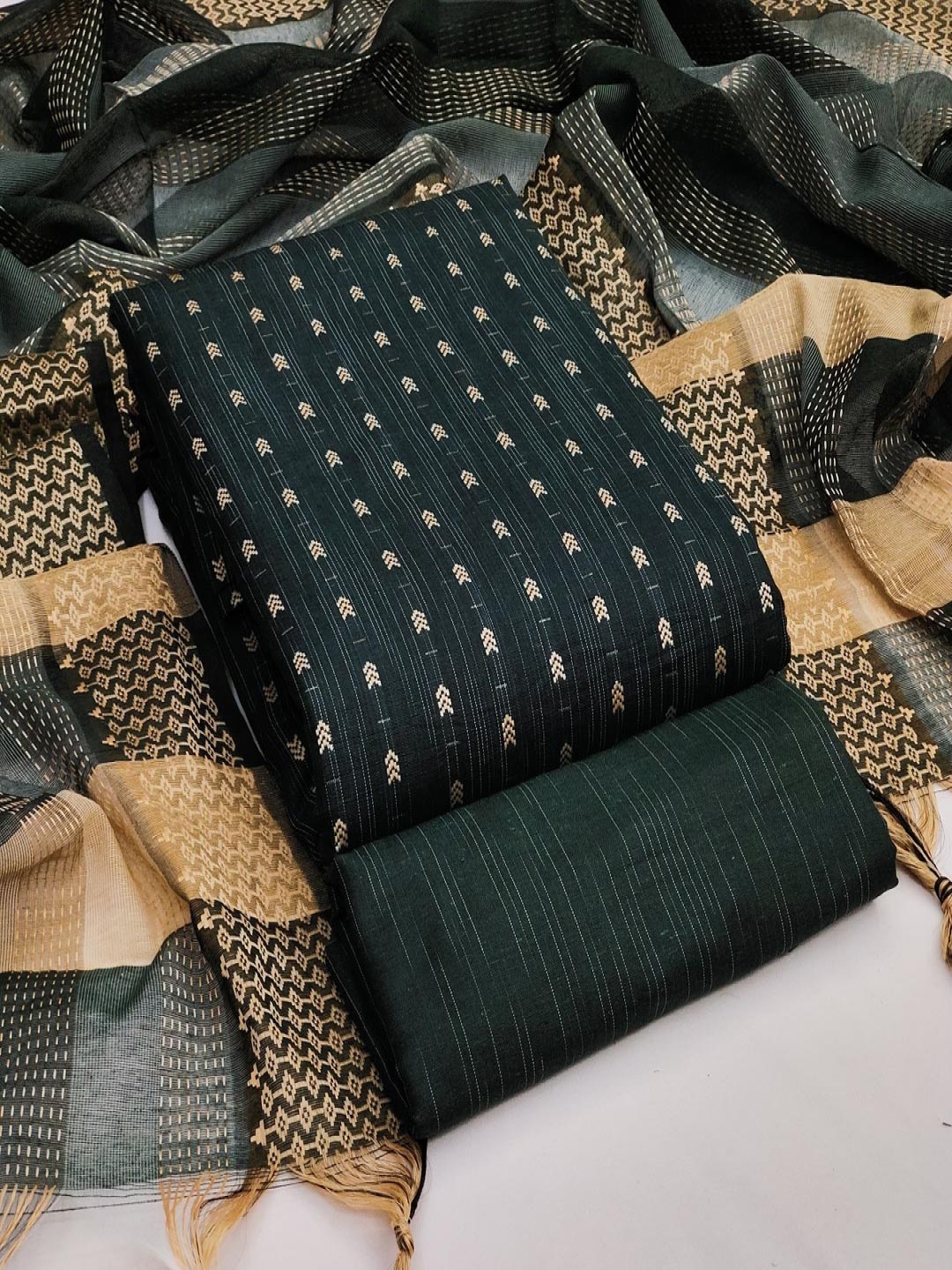 

Aika Geometric Woven Design Pure Cotton Unstitched Dress Material, Green
